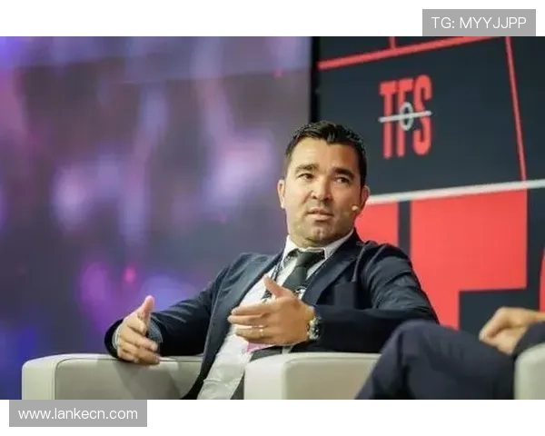 西媒:德科与佩德里经纪人会面,推进续约事宜 西媒:德科与佩德里经纪人会面,推进续约事宜