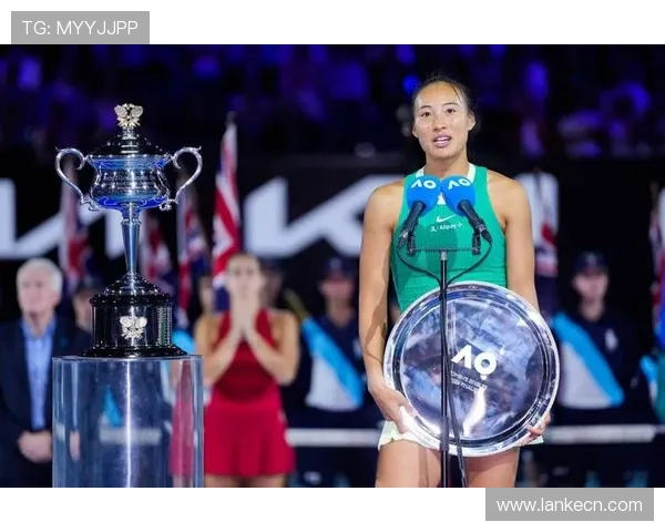 萨巴称郑钦文重返顶级水平再战卫冕 萨巴称郑钦文重返顶级水平再战卫冕